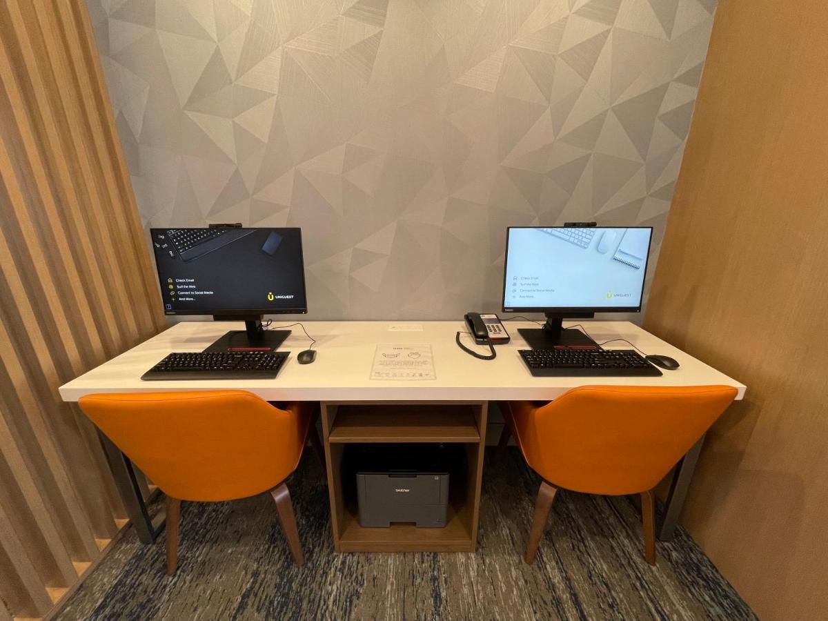 Holiday Inn Express & Suites - Ft. Smith - Airport By Ihg Fort Smith Ngoại thất bức ảnh
