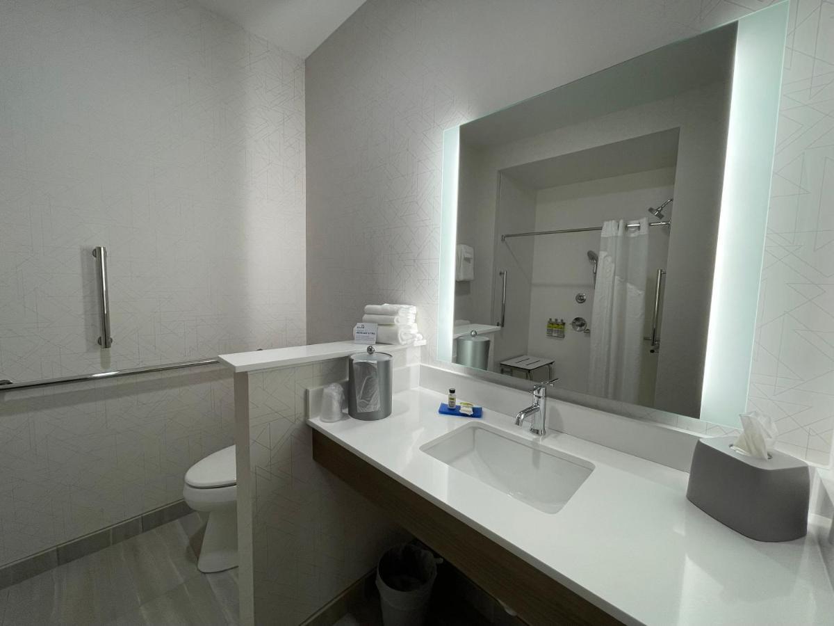 Holiday Inn Express & Suites - Ft. Smith - Airport By Ihg Fort Smith Ngoại thất bức ảnh