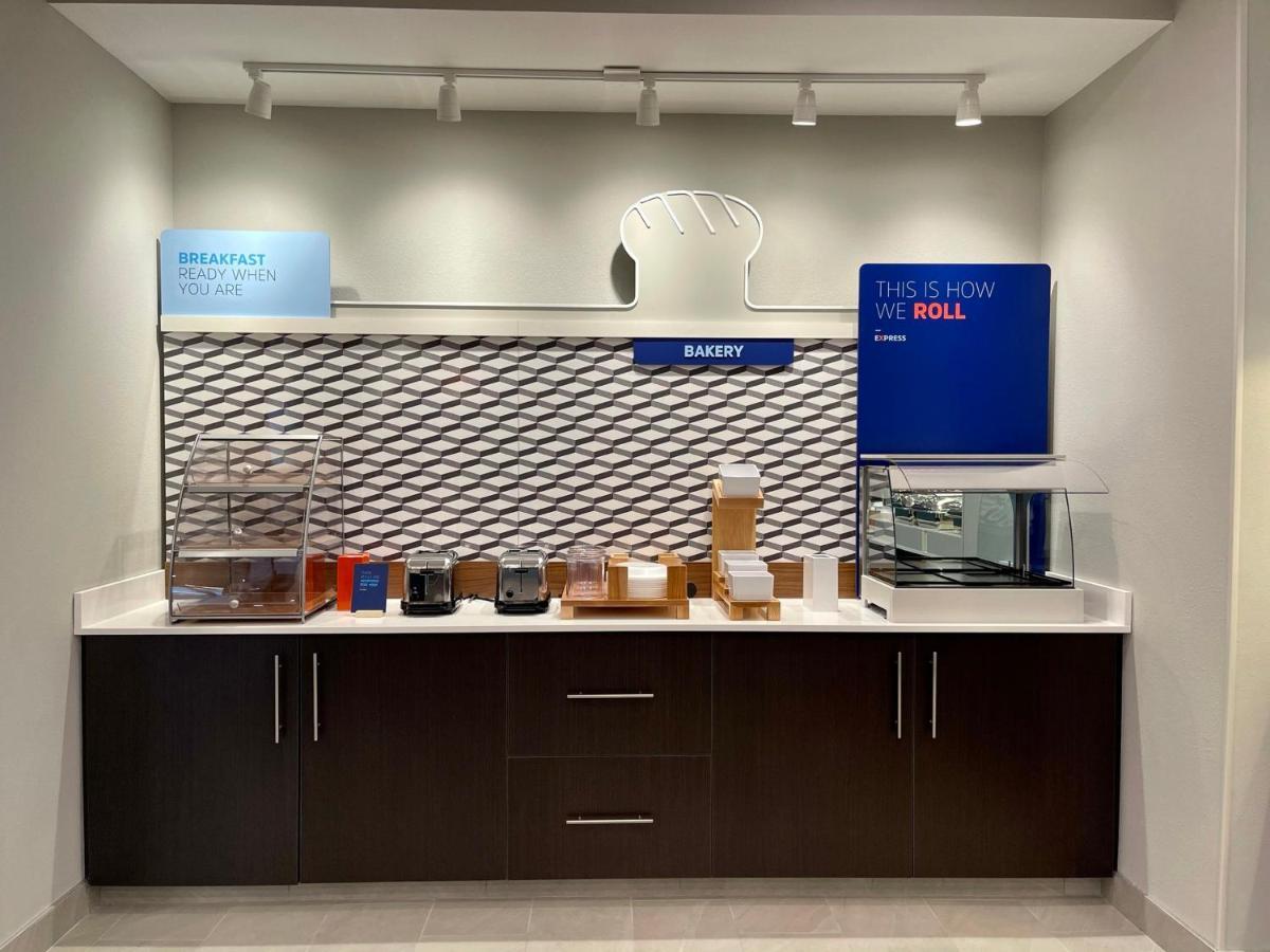 Holiday Inn Express & Suites - Ft. Smith - Airport By Ihg Fort Smith Ngoại thất bức ảnh