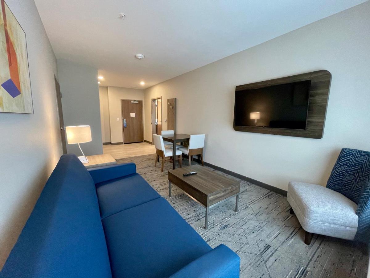 Holiday Inn Express & Suites - Ft. Smith - Airport By Ihg Fort Smith Ngoại thất bức ảnh