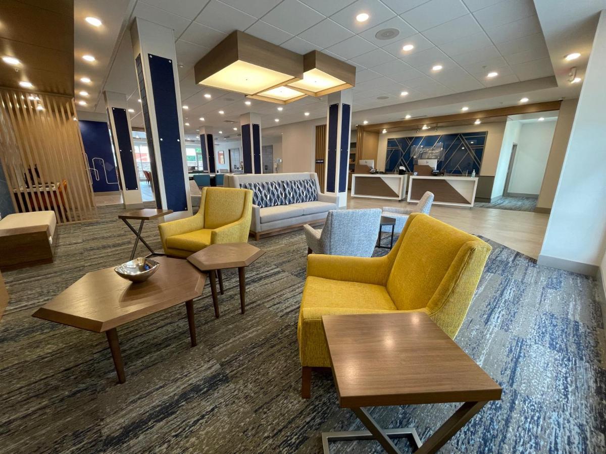 Holiday Inn Express & Suites - Ft. Smith - Airport By Ihg Fort Smith Ngoại thất bức ảnh
