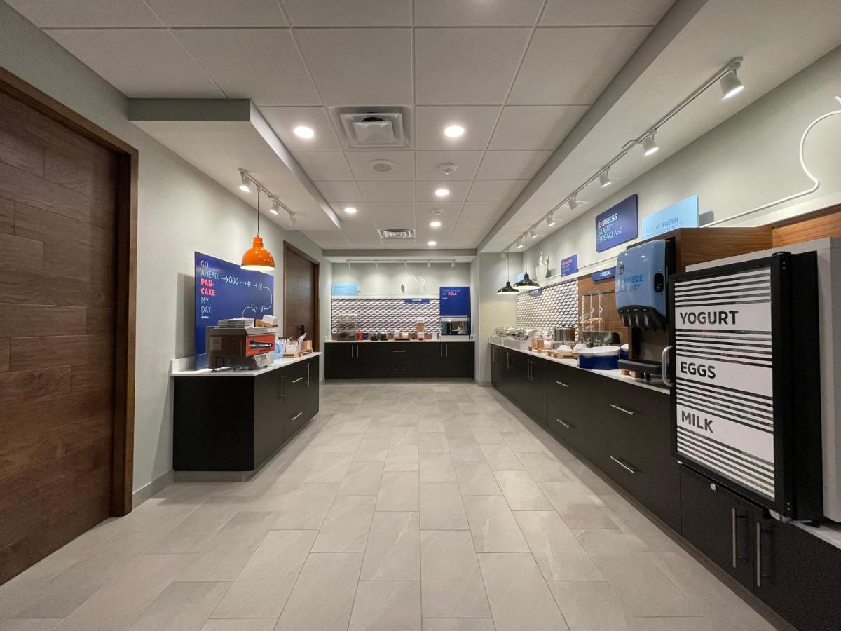 Holiday Inn Express & Suites - Ft. Smith - Airport By Ihg Fort Smith Ngoại thất bức ảnh
