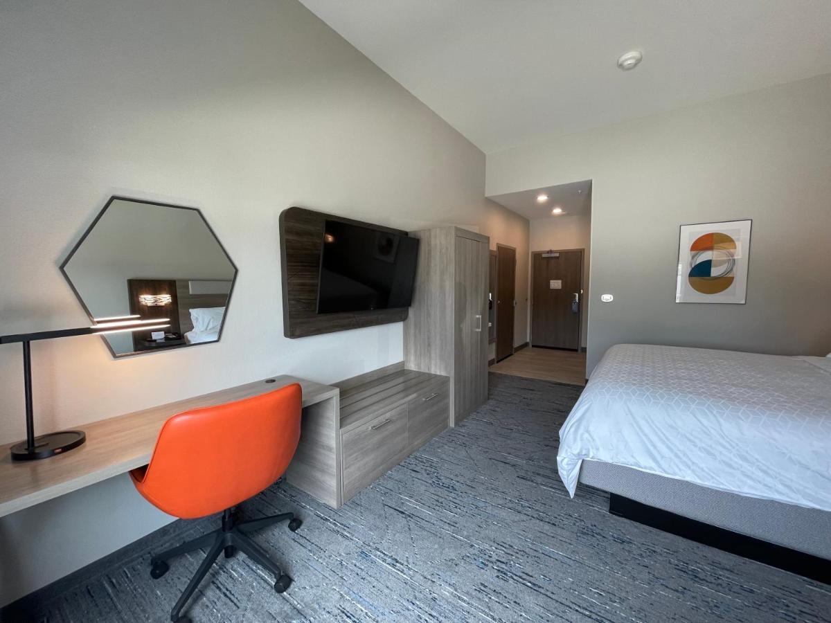 Holiday Inn Express & Suites - Ft. Smith - Airport By Ihg Fort Smith Ngoại thất bức ảnh