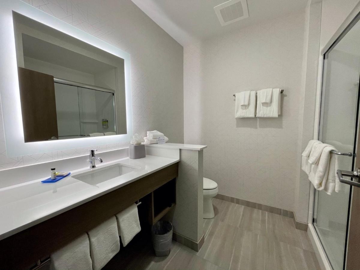 Holiday Inn Express & Suites - Ft. Smith - Airport By Ihg Fort Smith Ngoại thất bức ảnh